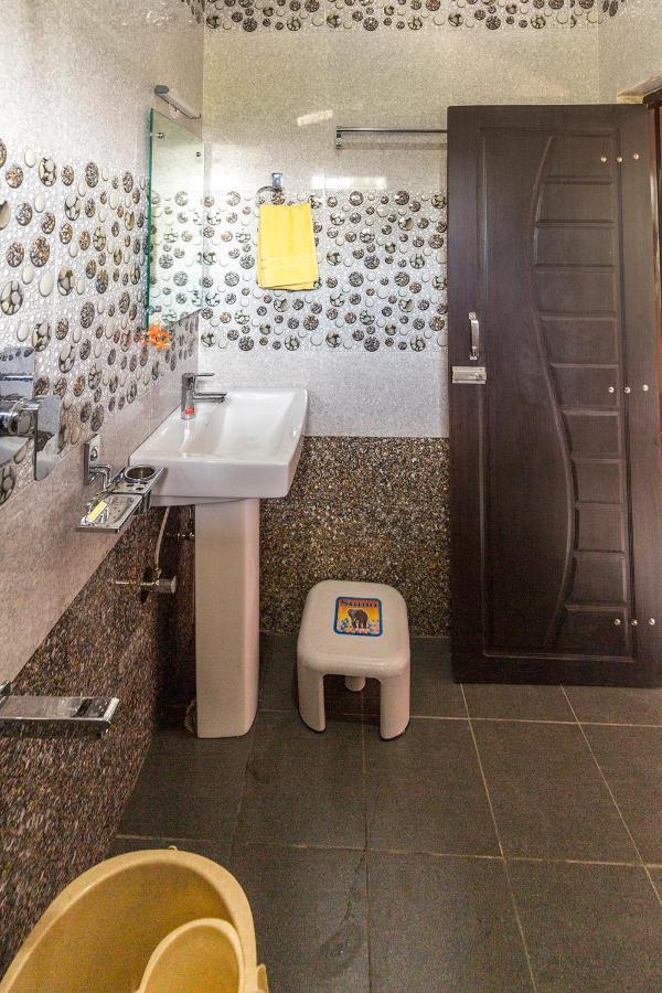 Krishna Homestay האמפי מראה חיצוני תמונה